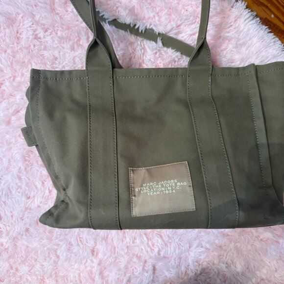 Marc Jacobs Tote Bag - Picture 3 of 4